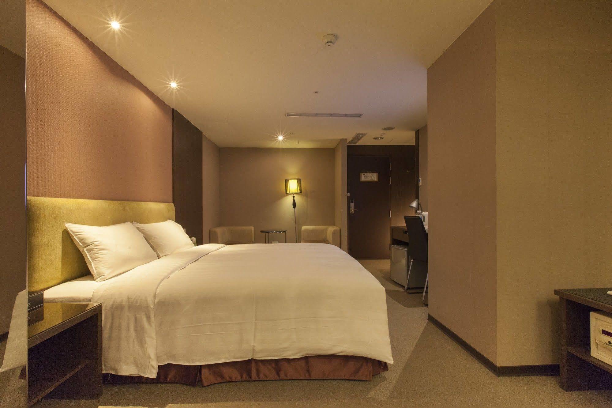 Look Hotel Taipeh Exterior foto